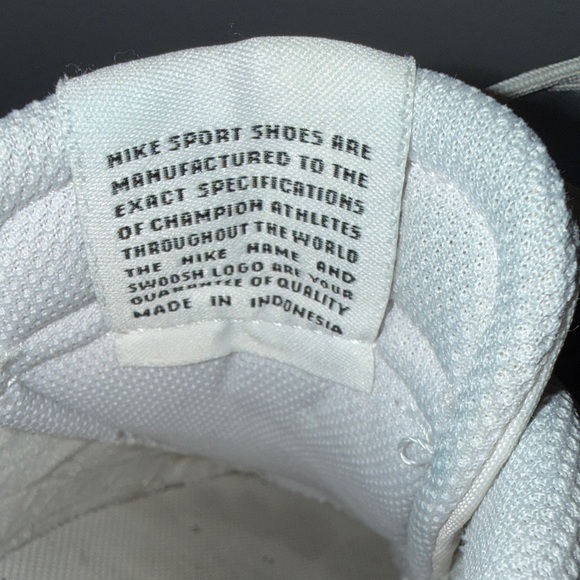 Nike Court Legacy Lift Women’s Platform Sneakers - Picture 3 of 10